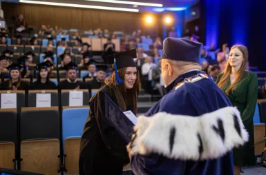 Uroczystość wręczenia dyplomów absolwentom 2025 za nami! | Aktualności | Uniwersytet WSB Merito w Gdańsku: zdjęcie