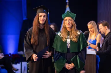 Uroczystość wręczenia dyplomów absolwentom 2025 za nami! | Aktualności | Uniwersytet WSB Merito w Gdańsku: zdj