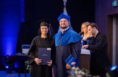 Uroczystość wręczenia dyplomów absolwentom 2025 za nami! | Aktualności | Uniwersytet WSB Merito w Gdańsku: Zdjęcie