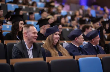 Uroczystość wręczenia dyplomów absolwentom 2025 za nami! | Aktualności | Uniwersytet WSB Merito w Gdańsku: Zdjęcie