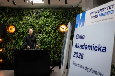 Uroczystość wręczenia dyplomów absolwentom 2025 za nami! | Aktualności | Uniwersytet WSB Merito w Gdańsku: zdjecie