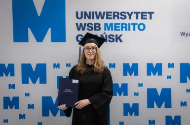 Uroczystość wręczenia dyplomów absolwentom 2025 za nami! | Aktualności | Uniwersytet WSB Merito w Gdańsku: Zdjęcie