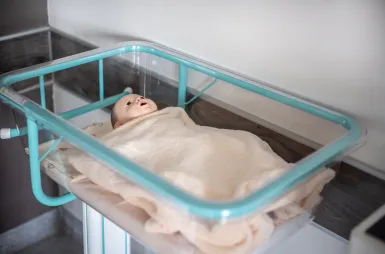 Nowoczesne pracownie i laboratoria | Uniwersytet WSB Merito w Gdańsku: Fantom przedstawiający niemowle