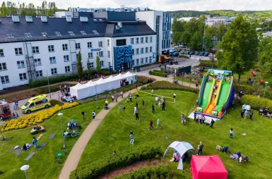 Zdrowie, integracja i wspólna zabawa. Za nami Rodzinny Piknik Zdrowia i Uśmiechu | Aktualności | Uniwersytet WSB Merito w Gdańsku: Piknik Uniwersytetu WSB Merito w Gdańsku