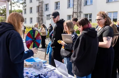 Zdrowie, integracja i wspólna zabawa. Za nami Rodzinny Piknik Zdrowia i Uśmiechu | Aktualności | Uniwersytet WSB Merito w Gdańsku: Piknik Uniwersytetu WSB Merito w Gdańsku