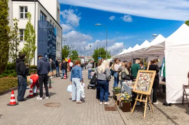 Zdrowie, integracja i wspólna zabawa. Za nami Rodzinny Piknik Zdrowia i Uśmiechu | Aktualności | Uniwersytet WSB Merito w Gdańsku: Piknik Uniwersytetu WSB Merito w Gdańsku