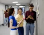 Co decyduje o bezpieczeństwie państwa w sytuacji kryzysowej? Dowiedz się podczas konferencji | Aktualności | Uniwersytet WSB Merito w Gdańsku: Studenci podczas ćwiczeń warsztatowych