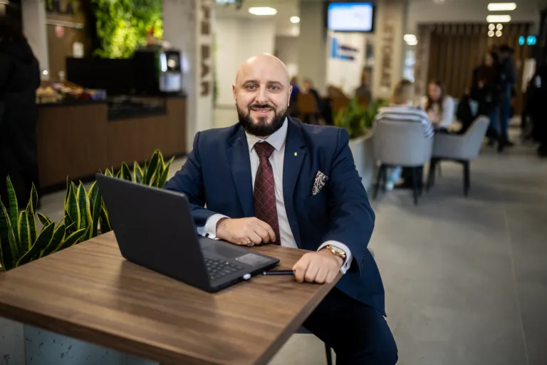 Zniżki i dofinansowania | Uniwersytet WSB Merito w Gdańsku:  MBA Gdańsk  2025 Piotr Ciszczewski 