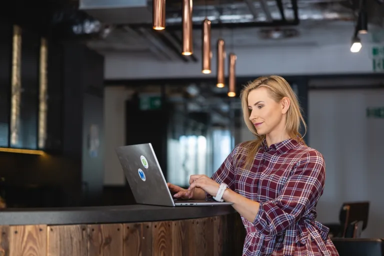UX Design - projektowanie i rozwijanie produktów cyfrowych wspomagane AI | Studia podyplomowe w Gdańsku | Uniwersytet WSB Merito w Gdańsku: SP uczestniczka na uczelni