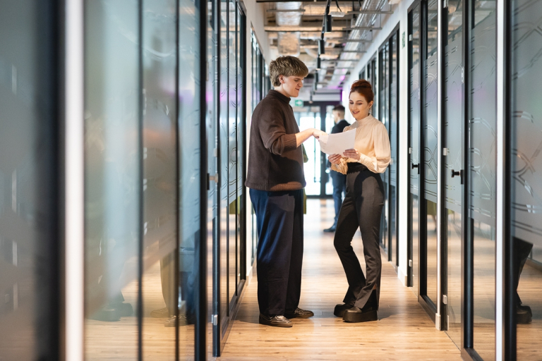 Doradca w procesie sukcesji | Studia podyplomowe w Gdańsku | Uniwersytet WSB Merito w Gdańsku: SP uczestnicy rozmowa uczelnia