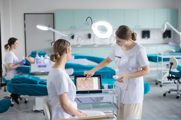 Kosmetologia | Studia I stopnia w Gdańsku | Uniwersytet WSB Merito w Gdańsku: Zajęcia z kosmetologii 