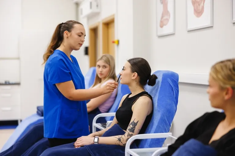 Kosmetologia anti-aging | Studia II stopnia w Gdańsku | Uniwersytet WSB Merito w Gdańsku: kosmetologia_sum-7