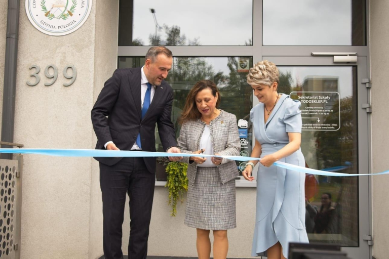 Nasza wykładowczyni Konsul Honorową Republiki Gwatemali w Gdyni | Aktualności | Uniwersytet WSB Merito w Gdańsku: Liliana Poszumska Konsulem Gwatemali