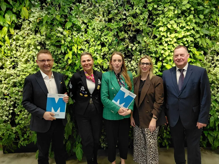 Nowe możliwości dla naszych studentów - współpraca z Polską Federacją Stowarzyszeń Zawodów Nieruchomościowych | Aktualności | Uniwersytet WSB Merito w Gdańsku: porozumienie z PFSZN