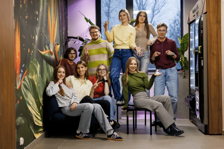 Zarządzanie nieruchomościami i pośrednictwo | Studia I stopnia w Gdańsku | Uniwersytet WSB Merito w Gdańsku: Zdjęcie grupowe studentów 