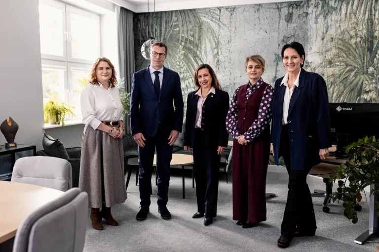 Spotkanie kultur i pomysłów – wizyta Ambasador Gwatemali na naszym uniwersytecie | Aktualności | Uniwersytet WSB Merito w Gdańsku: wizyta Ambasador Gwatemali