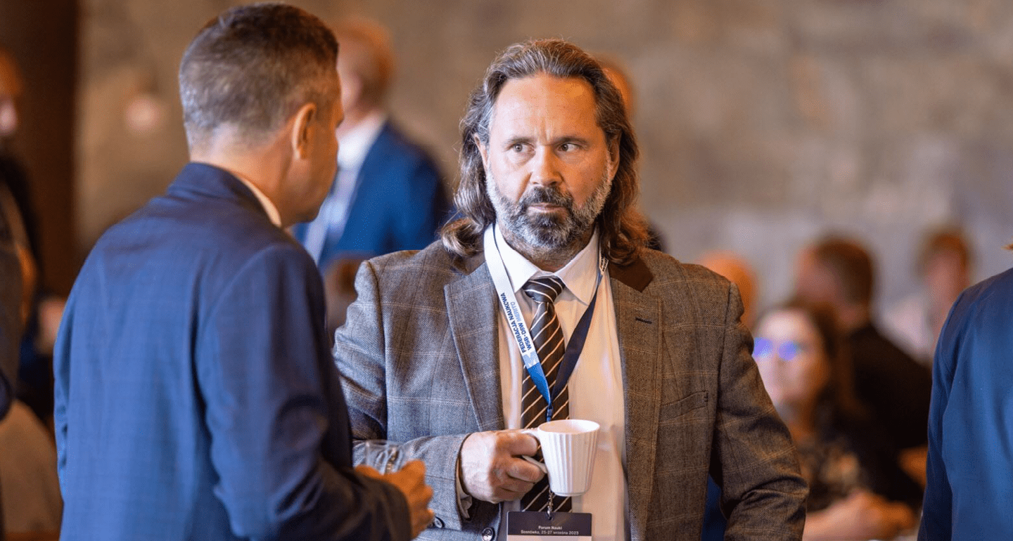 prof. dr hab. Mariusz Lipowski