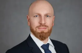 Gdynia na pierwszej linii. Jak zadbać o bezpieczeństwo miasta i jego mieszkańców? | Aktualności | Uniwersytet WSB Merito Gdynia: dr Piotr Kobzdej