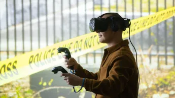 Steam i sztuczna inteligencja w edukacji | Studia podyplomowe w Gdyni | Uniwersytet WSB Merito Gdynia: Student w googlach vr
