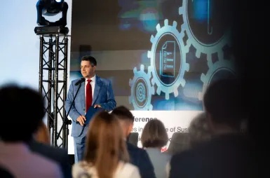 Leader 2050 - międzynarodowy dialog o przyszości | Aktualności | Uniwersytet WSB Merito Gdynia: Leader 2050