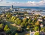 Nowy rok akademicki 2026/2027. Podczas inauguracji wystąpi Tomasz Palak – ekspert prawa nowych technologii | Aktualności | Uniwersytet WSB Merito Gdynia: Gdynia_wystawa