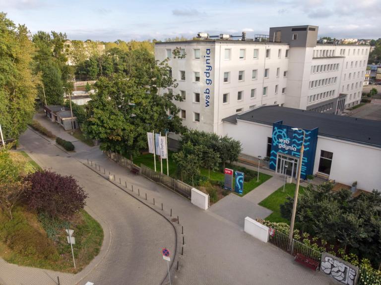 Korzyści dla biznesu | Uniwersytet WSB Merito Gdynia: Uniwerstet z lotu ptaka