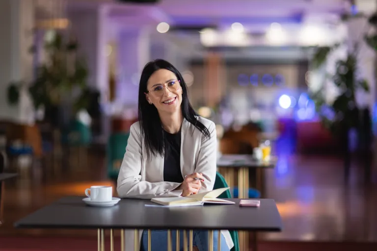 Sztuczna inteligencja w digital marketingu | Studia podyplomowe w Gdyni | Uniwersytet WSB Merito Gdynia: Słuchaczka studiów podyplomowych 