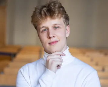 Grafika komputerowa w reklamie | Studia I stopnia w Łodzi | Uniwersytet WSB Merito Łódź: Konrad Wolszlegier