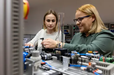 Laboratoria i pracownie | Uniwersytet WSB Merito Łódź: łódź_laboratoria_robotyki i automatyki