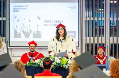 Uroczyste wręczenie dyplomów absolwentom Uniwersytetu WSB Merito Łódź | Aktualności | Uniwersytet WSB Merito Łódź: Wręczenie dyplomów 2026