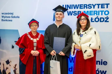 Uroczyste wręczenie dyplomów absolwentom Uniwersytetu WSB Merito Łódź | Aktualności | Uniwersytet WSB Merito Łódź: Wręczenie dyplomów 2026
