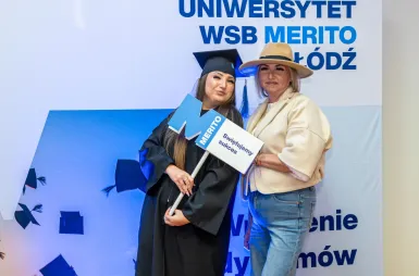 Uroczyste wręczenie dyplomów absolwentom Uniwersytetu WSB Merito Łódź | Aktualności | Uniwersytet WSB Merito Łódź: Wręczenie dyplomów 2026