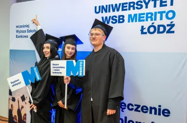 Uroczyste wręczenie dyplomów absolwentom Uniwersytetu WSB Merito Łódź | Aktualności | Uniwersytet WSB Merito Łódź: Wręczenie dyplomów 2026