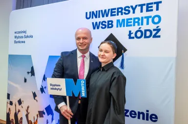 Uroczyste wręczenie dyplomów absolwentom Uniwersytetu WSB Merito Łódź | Aktualności | Uniwersytet WSB Merito Łódź: Wręczenie dyplomów 2026