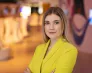 Wybór po studiach nie musi być trudny - uzyskaj dostęp do bezpłatnych podcastów | Aktualności | Uniwersytet WSB Merito Łódź: Studentka Uniwersytetu WSB Merito w Łodzi pozuje do zdjęcia.