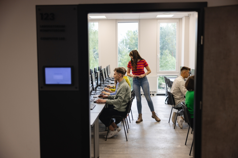 Analityk danych | Studia I stopnia w Łodzi | Uniwersytet WSB Merito Łódź: design