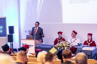 Rok Akademicki 2025/2026 rozpoczęty! | Aktualności | Uniwersytet WSB Merito Opole: Inauguracja Roku Akademickiego 2025/2026