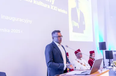 Rok Akademicki 2025/2026 rozpoczęty! | Aktualności | Uniwersytet WSB Merito Opole: Inauguracja Roku Akademickiego 2025/2026