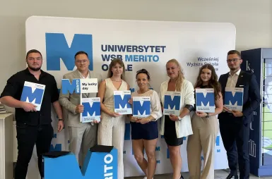 Historyczny moment dla  Uniwersytetu WSB Merito Opole. Pierwsi absolwenci psychologii i dietetyki z dyplomami! | Uniwersytet WSB Merito Opole: obrony