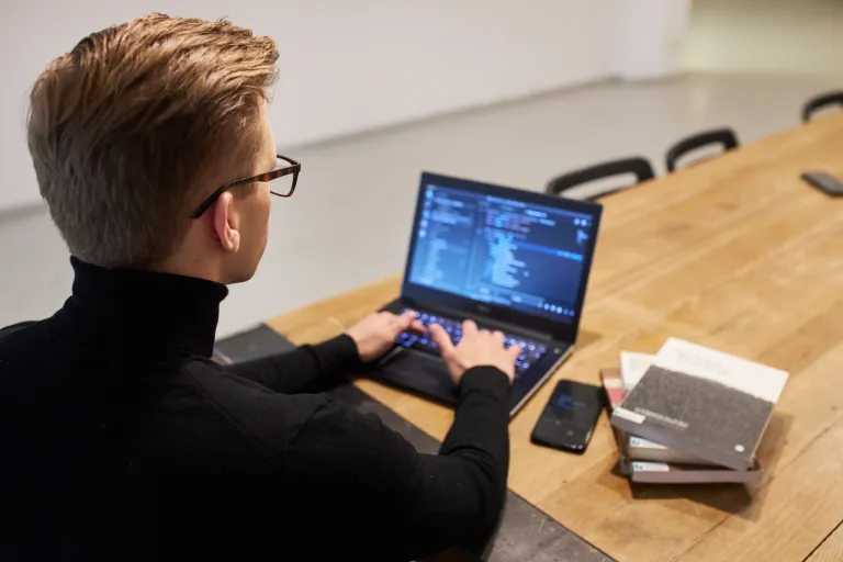 SAP, Python czy Data Science? Sprawdź, która ścieżka rozwoju jest dla Ciebie | Aktualności | Uniwersytet WSB Merito Opole: aktualność