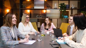 Podatki i doradztwo podatkowe | Uniwersytet WSB Merito w Poznaniu: grupa osób