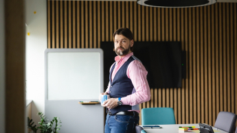 Tester oprogramowania dla aplikacji mobilnych i serwerowych z zastosowaniem AI | Studia podyplomowe w Poznaniu | Uniwersytet WSB Merito w Poznaniu: Sesja sp 