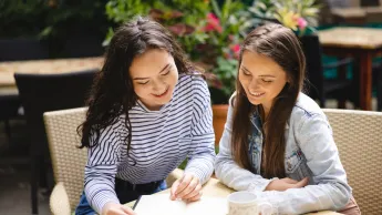 Fuzje i przejęcia | Studia II stopnia w Poznaniu | Uniwersytet WSB Merito w Poznaniu: studenci
