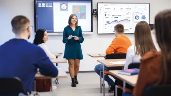 Zarządzanie | Uniwersytet WSB Merito w Poznaniu: studenci w sali wykładowej