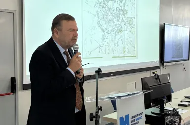 Studenci w dawnych koszarach. Kampus uniwersytecki odsłania militarną historię miasta | Aktualności | Uniwersytet WSB Merito w Poznaniu: rysio