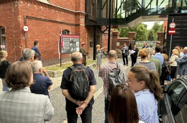 Studenci w dawnych koszarach. Kampus uniwersytecki odsłania militarną historię miasta | Aktualności | Uniwersytet WSB Merito w Poznaniu: odsłonięcie
