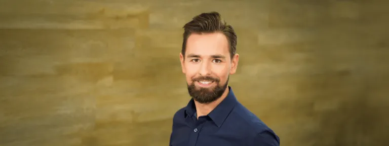 "Psychologia oszukiwania – o oszustach, oszustwach i metodach obrony" - zapraszamy na bezpłatny webinar | Aktualności | Uniwersytet WSB Merito w Poznaniu: kamil zielinski
