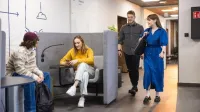 Университет ВСБ Мерито в Хожуве | Университеты ВСБ Мерито: studenci na przerwie