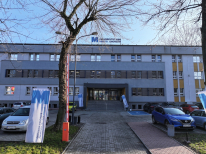 Kontakt | Uniwersytet WSB Merito: Budynek Uniwersytetu WSB Merito Chorzów