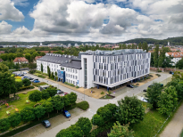 Kontakt | Uniwersytet WSB Merito: Budynek Uniwersytetu WSB Merito Gdańsk